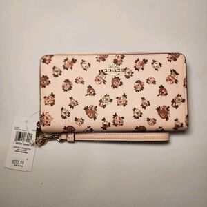 NWT COACH CZ329 Long Zip Around Wallet/Wristlet With Rosette Print Blush Multi